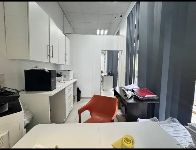 104M² MEDICAL SUITE FOR SALE IN UMHLANGA RIDGE